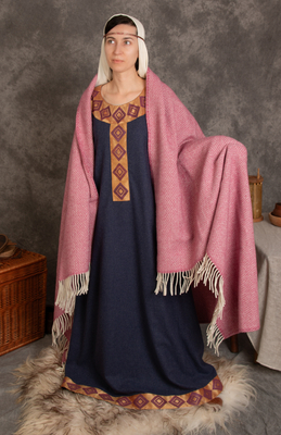 Gruby duży koc w diament z surowej wełny merino z frędzlami