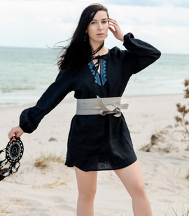 Linen tunic with long sleeves, decorated with Slavic embroidery at the slit neckline