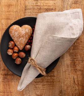 Natural linen dinner napkin in 3 sizes