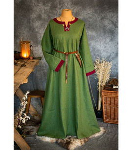Linen dress with narrow hems and split neckline (III)