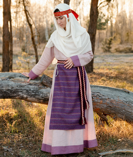 Wczesnośredniowieczny strój słowiańskiej kobiety z Pskowa