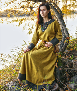 Viking wool dress with two gores and wide wool trim