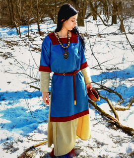 Kievan Rus wool tunic with rectangular woolen trim and side slits