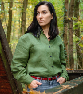 Women's natural linen button-up shirt with front chest pockets