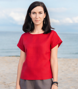 Loose blouse-T-shirt made of natural linen